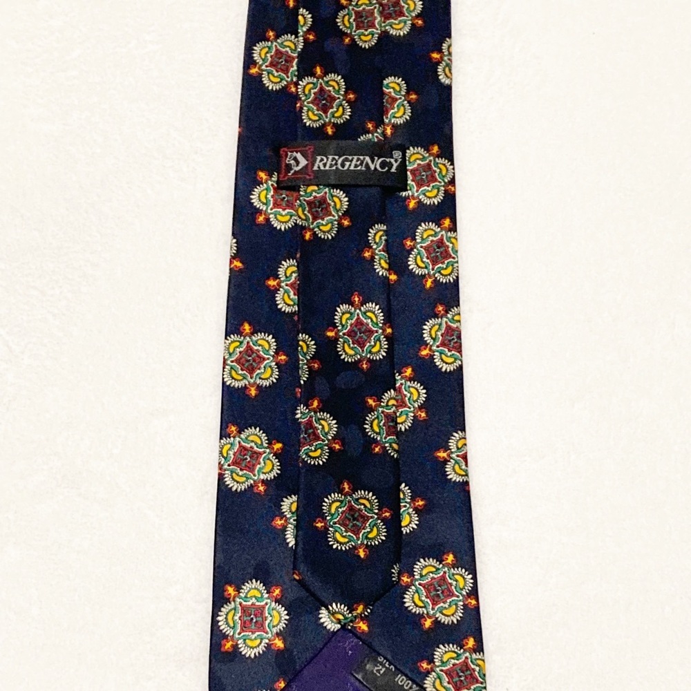 Regency Necktie - Picture 2 of 4